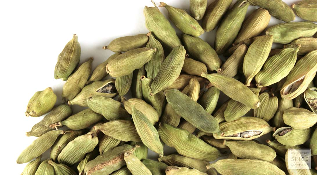 p-331-cardamom-green-pods-whole